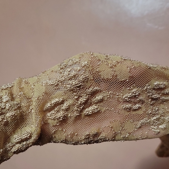 Aldo Martins Vintage Off The Shoulder Multicolor Lace Top Size Medium - Picture 4 of 7